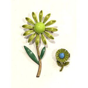KNOCKOUT VINTAGE GREEN BLUE DAISY FLOWER ENAMEL 2.75" & 1" PIN BROOCH LOT 2 MCM